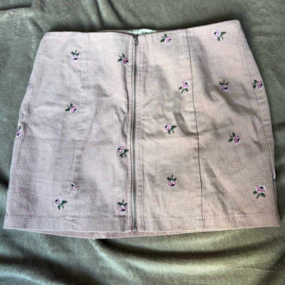 La Hearts Pink Floral Pencil Skirt